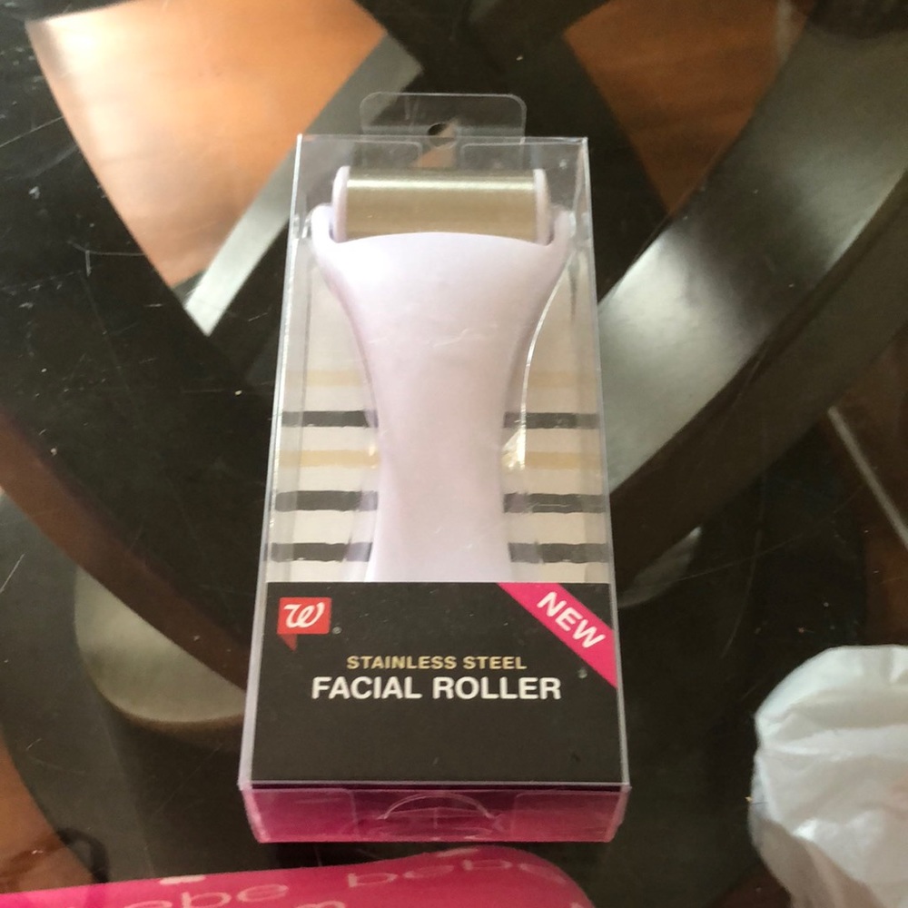 Facial Roller